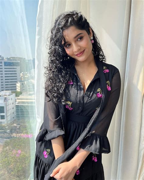 Ritika Singh (@ritika